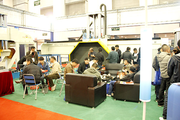 展會圖片之 HSGJ-1600-D12設備 展示